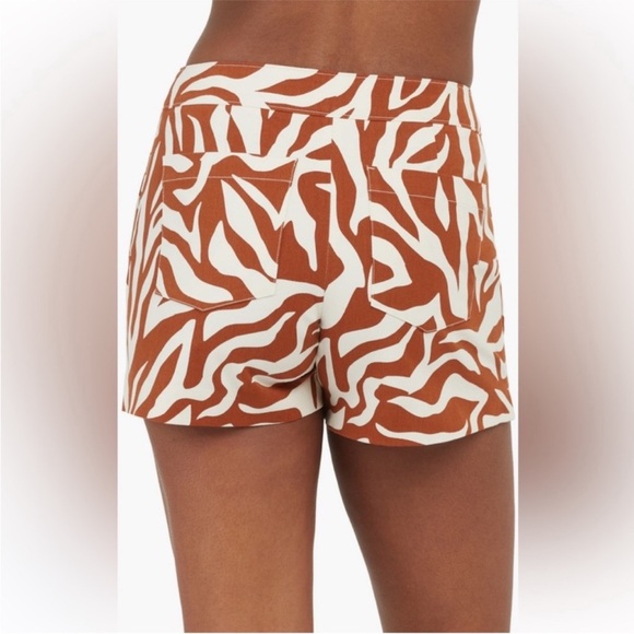 SPANX On-The-Go High Waist Zebra Print Shorts - Brown and White Large NWT - Picture 9 of 12